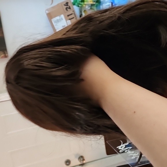 Brown wig for Halloween costume - Picture 4 of 5